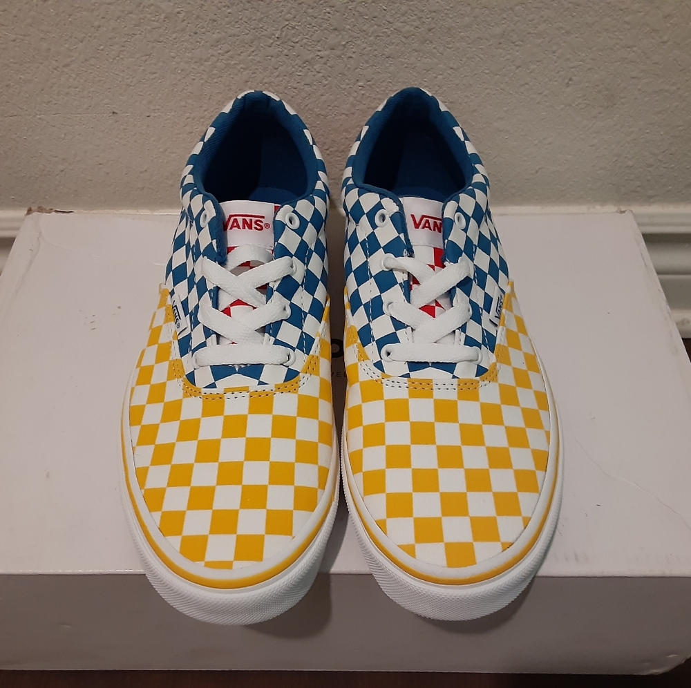 Vans - Picture 3 of 4